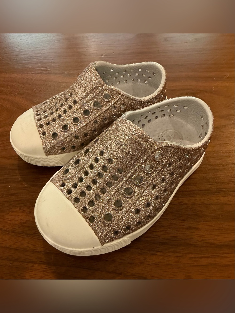 Kids Glitter Sparkle Natives Size 4